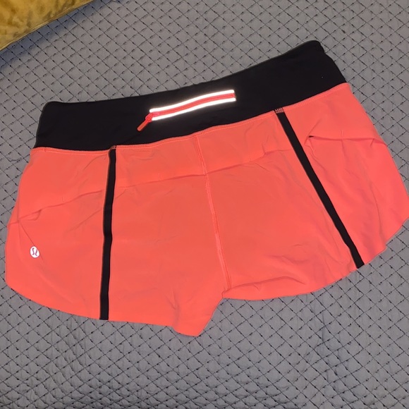 Lululemon Speed Run Shorts - Picture 3 of 7
